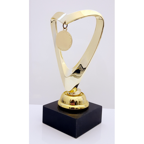 Guld hjertepokal med medalje