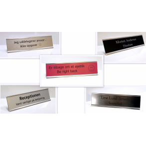 Bordskilt med navneskilt