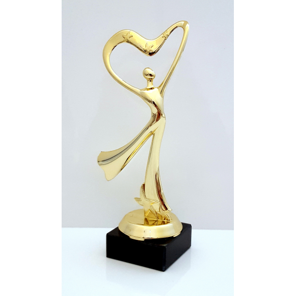 Danse pokal i guld farve