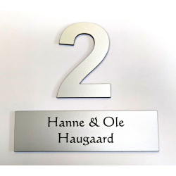 Postkasse-pakke - med 1 skilt og 1 nummer - i 4 farver