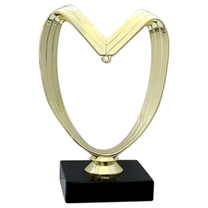 Ribbon Guld Hjerte Statuette  En Elegant Pris til Sport og Foreninger
