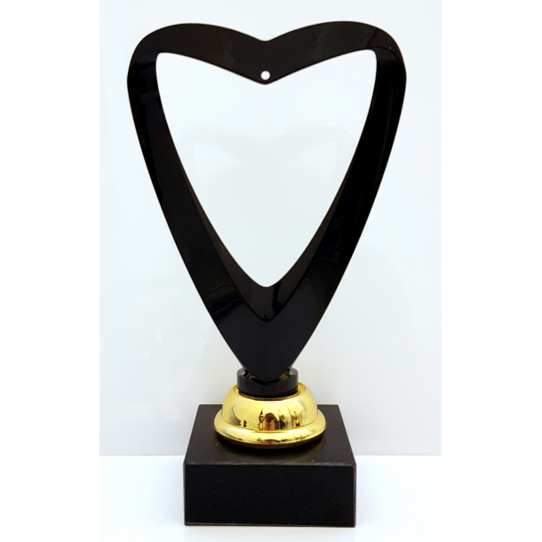 Elegant hjertepokal i sort med guld fod i 2 strrelser