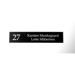 Sort skilt med hvid tekst - 3 strrelser