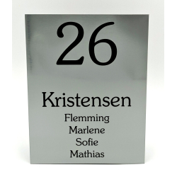 Hus og drskilt i flere variant- og tekstfarver - 140mm x 180mm