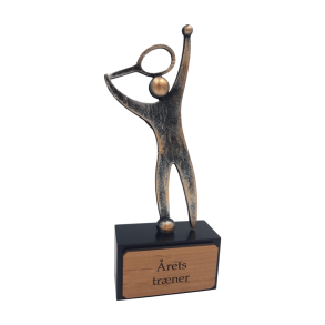 Tennis statuette, 20 cm, bronzelook med graveret trskilt