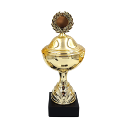 Guldbue guldpokal til 2. plads med l�g og emblemholder, 25 cm h�j, p� sort marmorsokkel