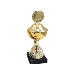 Guldbue guldpokal til 3. plads med l�g og emblemholder, 22,5 cm h�j, p� sort marmorsokkel