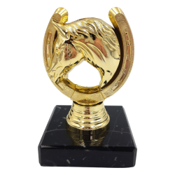 Forside af statuette med hestehoved i hestesko p� sort marmorsokkel 12 cm h�j til ridning og ridesport