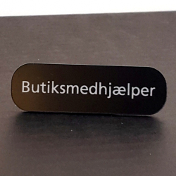 Navneskilt Sort med slvgr tekst