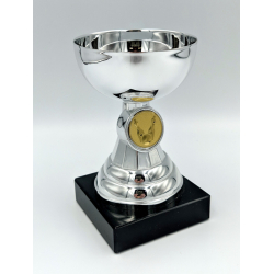 Mini Kegle slv pokal, 12,5 cm, med skl og aktivitetsemblem 