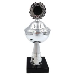Victory Pokal 22 cm  Klassisk Design med Marmor Sokkel