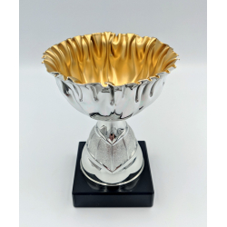 Slv pokal med blgekant i guld